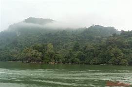 Ba Be Lake - a jade in the middle of the mountains