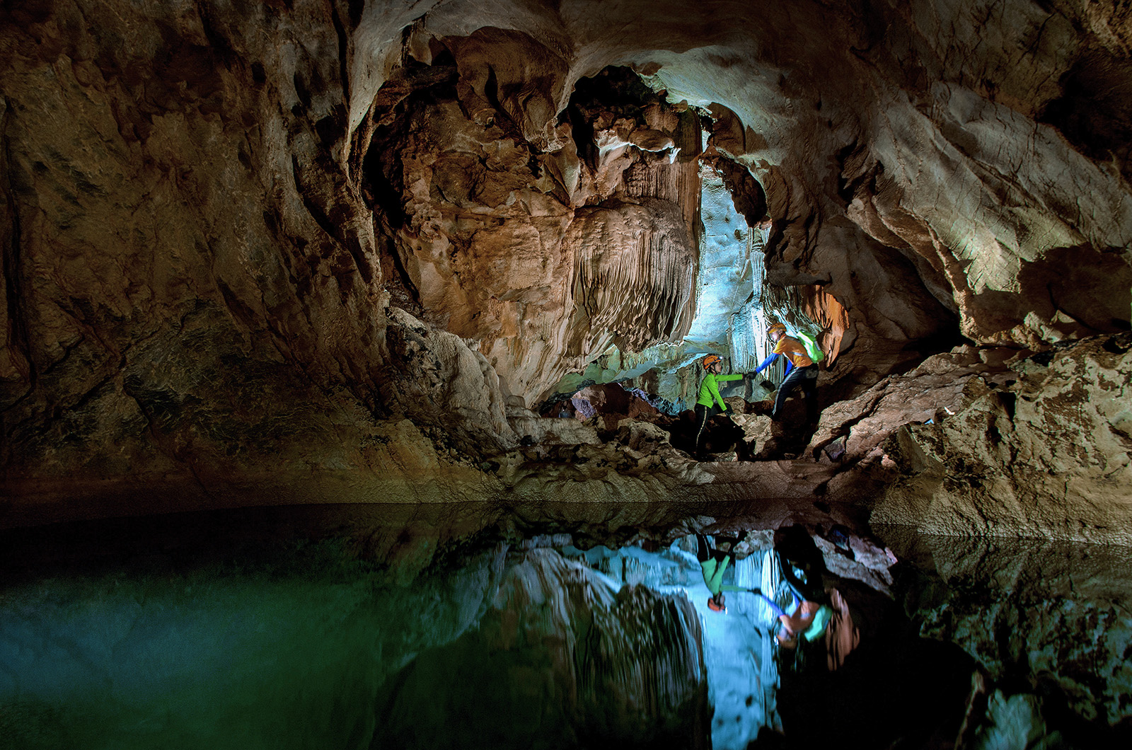 Cha Loi Cave