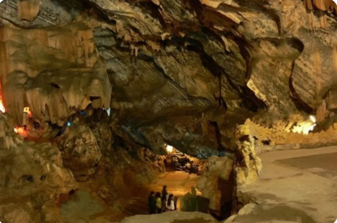 Linh Son Cave.