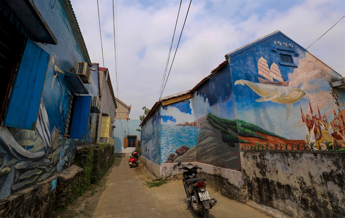 Canh Duong mural village