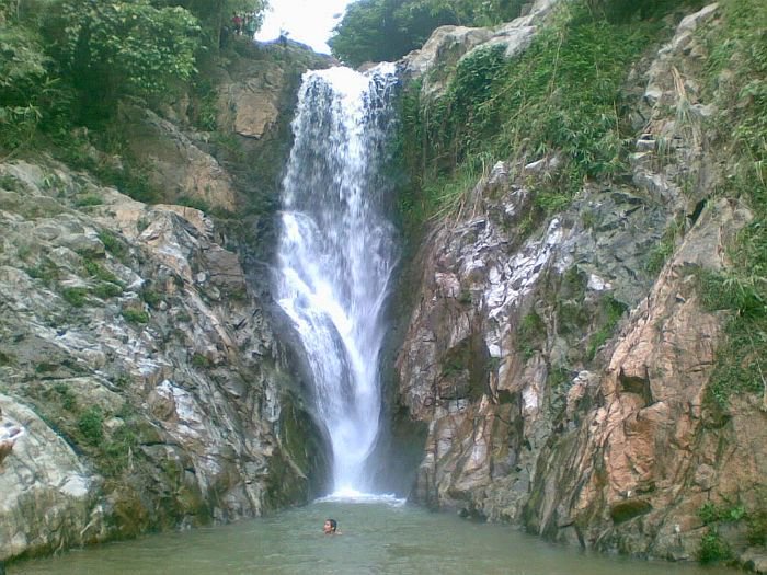 Khuon Tat Waterfall