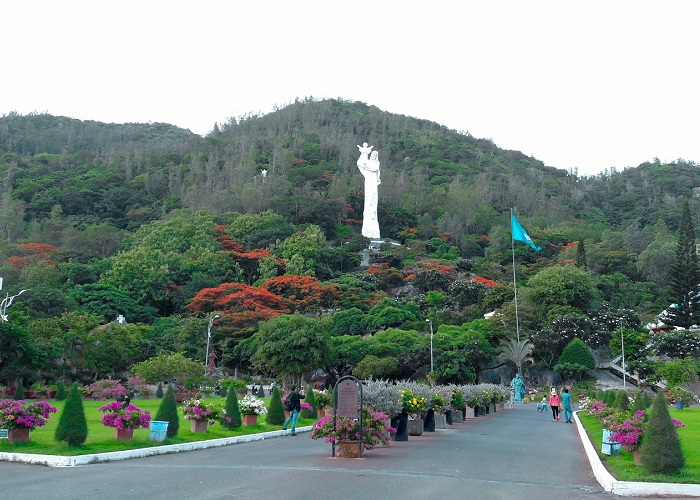 Temple of Our Lady of Bai Dau