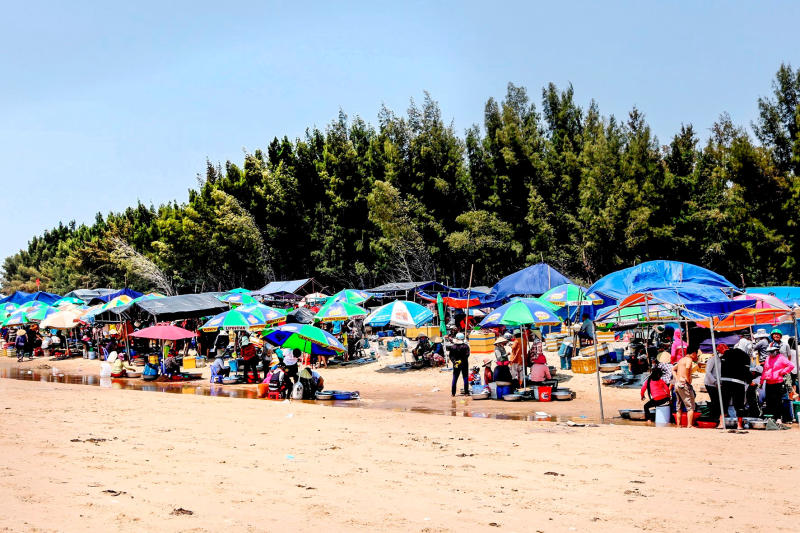 Cam Binh Beach