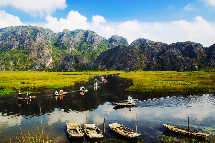 Mê Mẩn Với Nét Đẹp Hoang Sơ Của Đầm Vân Long – Vịnh Hạ Long Trên Cạn