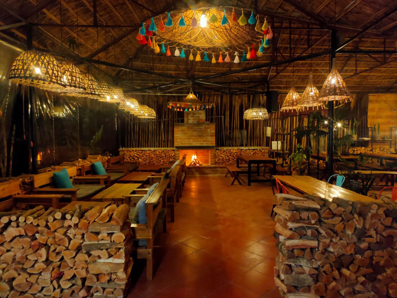 Ăn Gì Ở Ninh Bình? Đừng Bỏ Lỡ Pizza Đỉnh Cao Tại Chookie's Hideaway