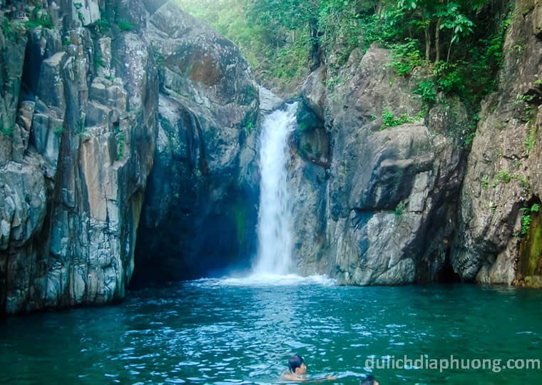 Chenh Venh waterfall tourist area