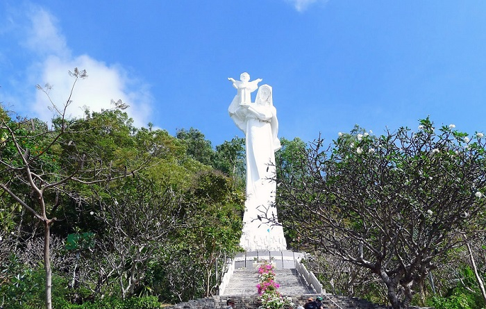 Temple of Our Lady of Bai Dau