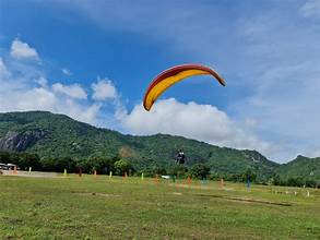 A glimpse of Phung Hoang Mountain