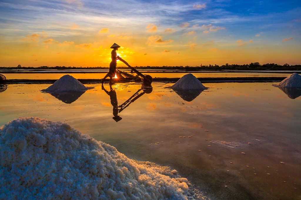 Sunset on Sa Huynh salt field