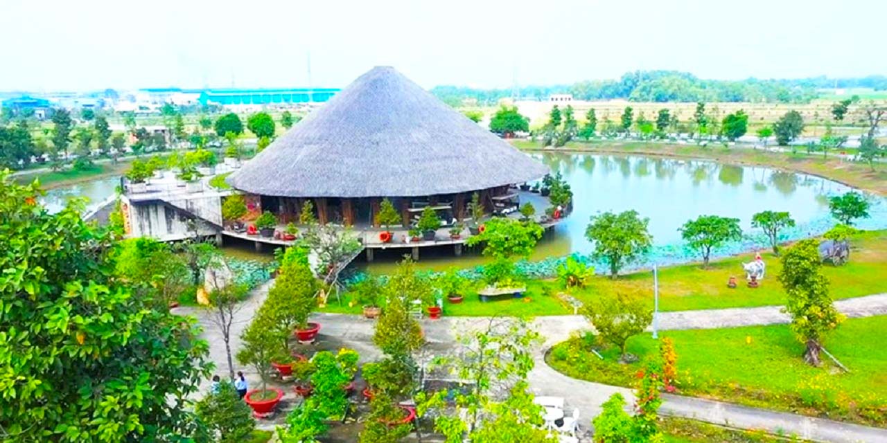 Resort in Lang Sen Wetland Reserve