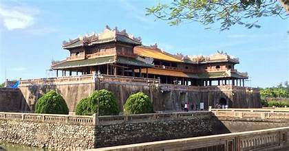 Hue is among the top Asian destinations to visit in 2024, travel lovers are starting to make deals to invite each other to visit the heritage region.