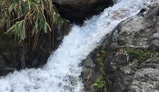 Ngao Waterfall.