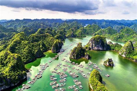 Cat Ba - An overhead view