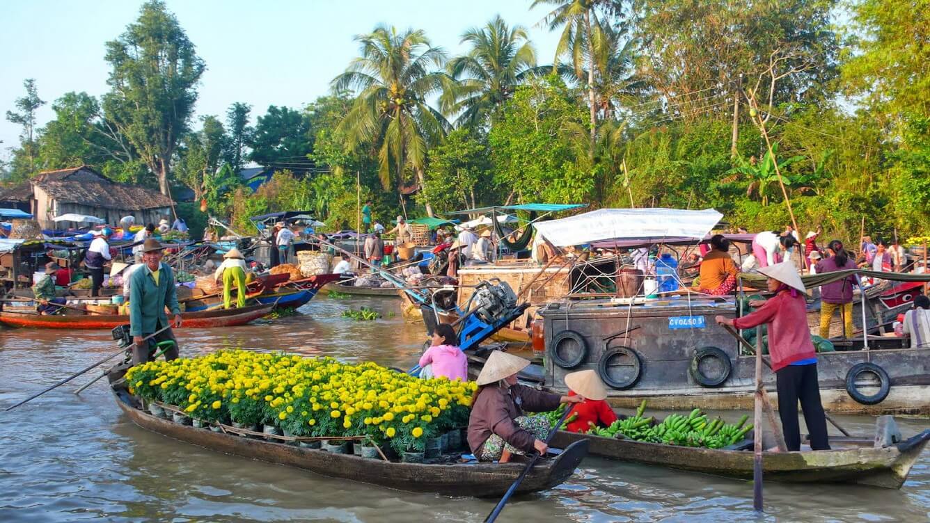 Ca Mau floating market