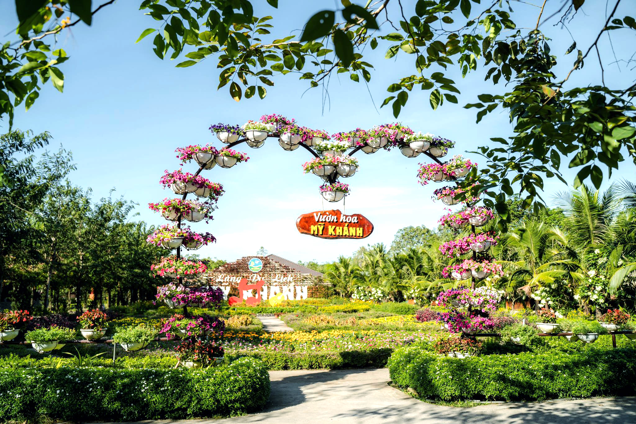 My Khanh tourist village flower garden