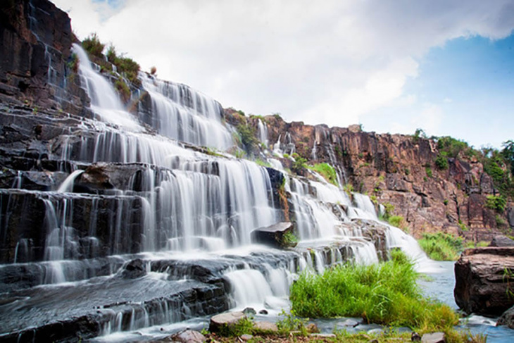 Nine-Storey Waterfall