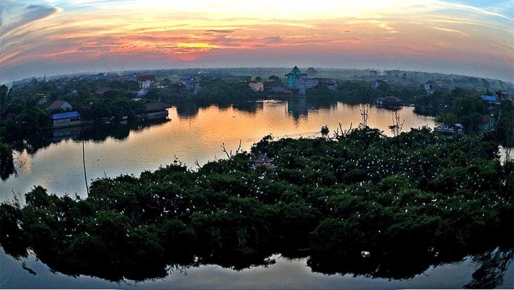 Sunset on Co Lang Nam island