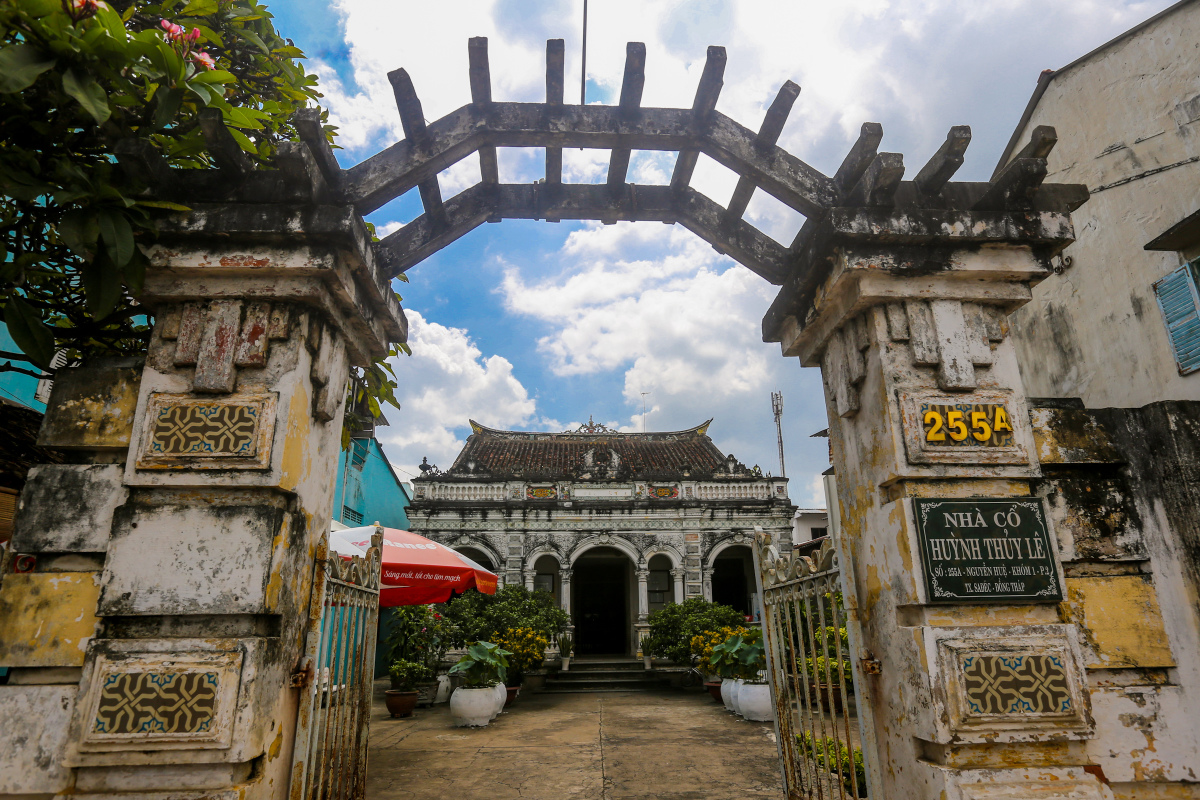 The house is more than 120 years old in Huynh Thuy Le ancient house