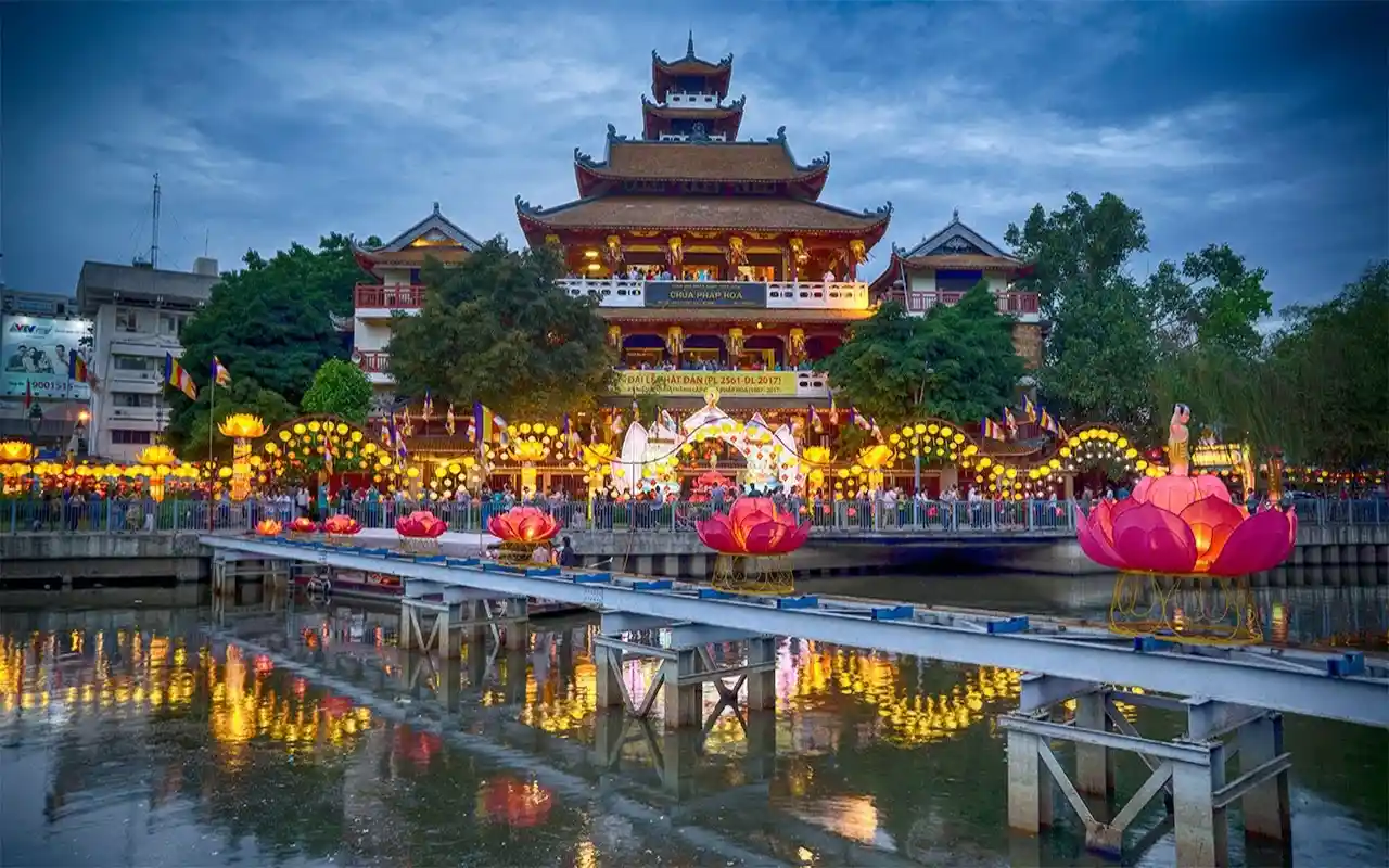 Phap Hoa Pagoda Dak Nong - a beautiful spiritual destination in the middle of a misty mountain town