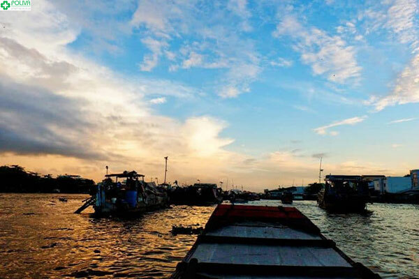 Ca Mau floating market