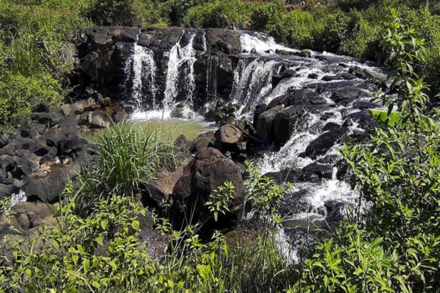 Ba Chu Pah Waterfall Lake