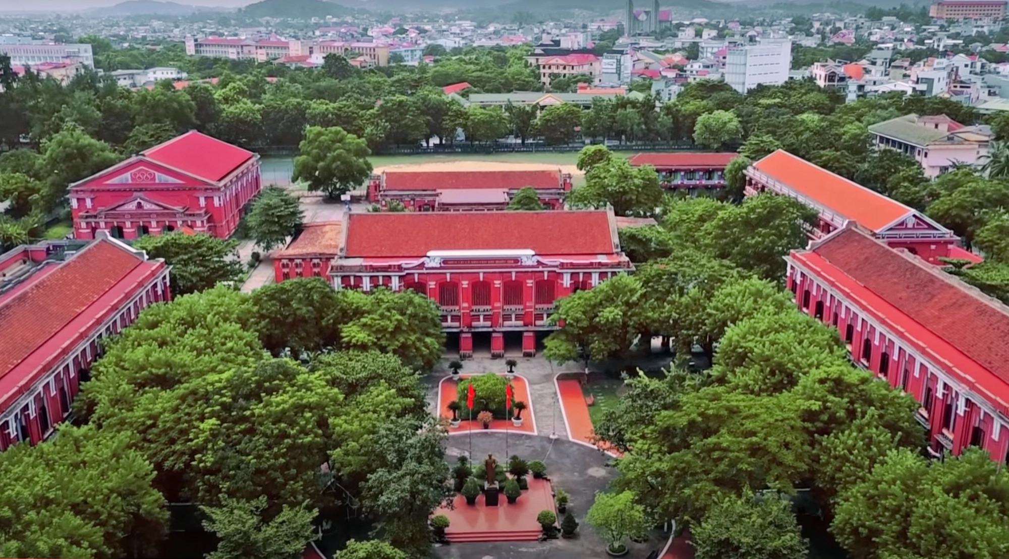 Quoc Hoc Hue School - 126-year-old high school, the 3rd oldest in Vietnam