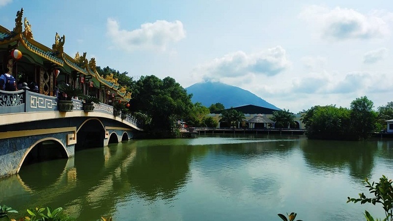 Khu du lịch Long Điền Sơn đang là điểm du lịch hấp dẫn du khách trong mùa hè này bởi khu vui chơi rộng đến 27ha cùng nhiều trò giải trí thú vị