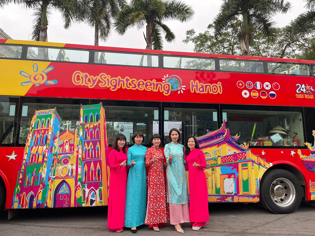 Hanoi Double Decker Bus Ticket from City Sightseeing