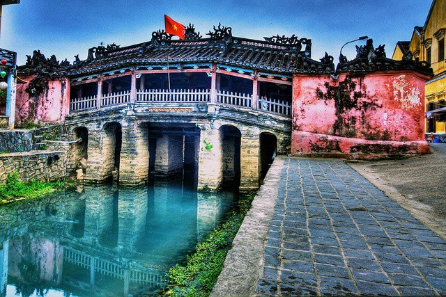 Cau Pagoda