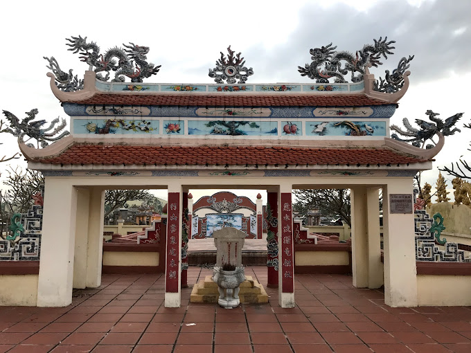 THE TOMB OF MR. ICH Khiem