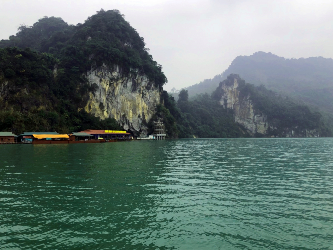 Thung Nai – Hạ Long trên cạn