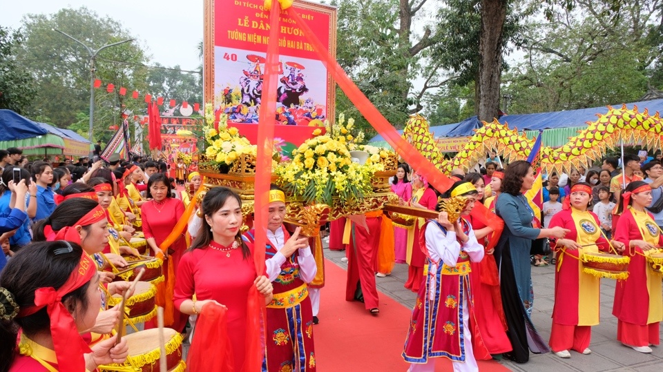 Lễ Hội Đền Hát Môn – Sắc Màu Văn Hóa Không Thể Bỏ Qua Khi Đến Hà Nội