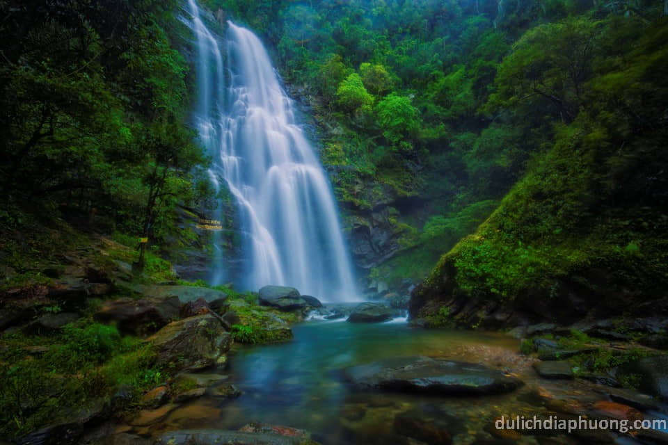 Khe Kem waterfall tourism