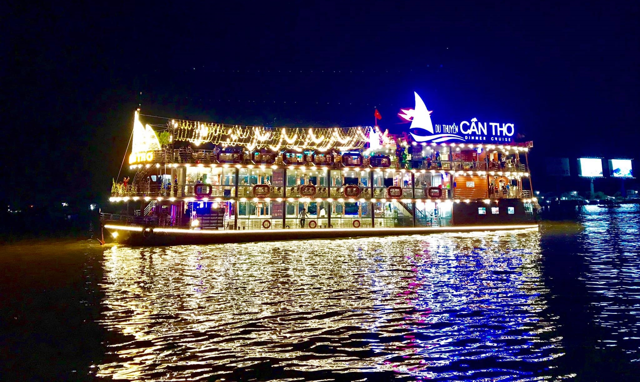 Cultural Delights and Scenic Sights: A Night on the Can Tho Cruise