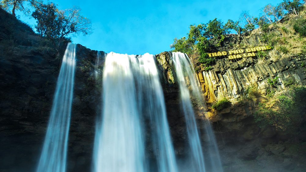 Phu Cuong Waterfall