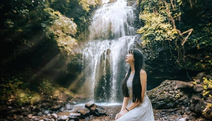 Uncover the Serene Beauty of Luu Ly Waterfall