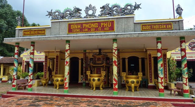 Đình Phong Phú