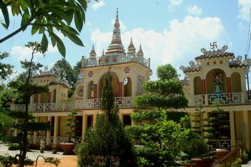 Ancient beauty of Vinh Long Tien Chau pagoda