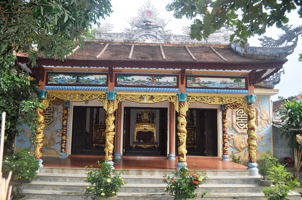 Cluster of communal house and pagoda relics in Thuy Duong village