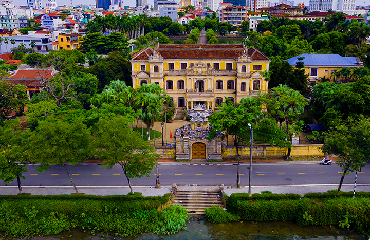 An Dinh Palace