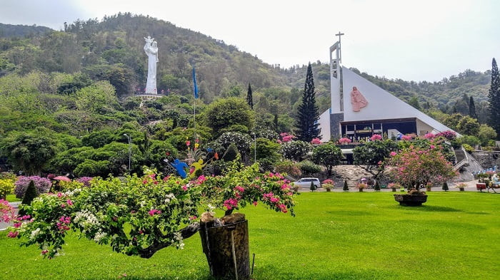 Temple of Our Lady of Bai Dau