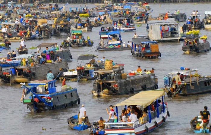 Chợ nổi Trà Ôn