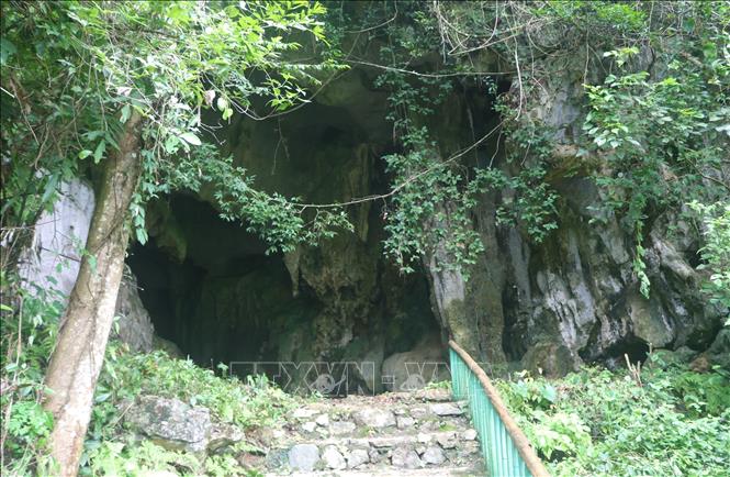 Nguom Boc Cave