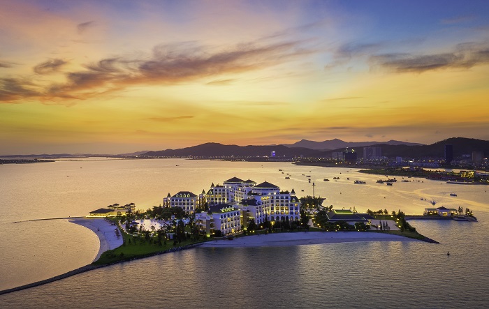 Sunset on Ha Long Bay