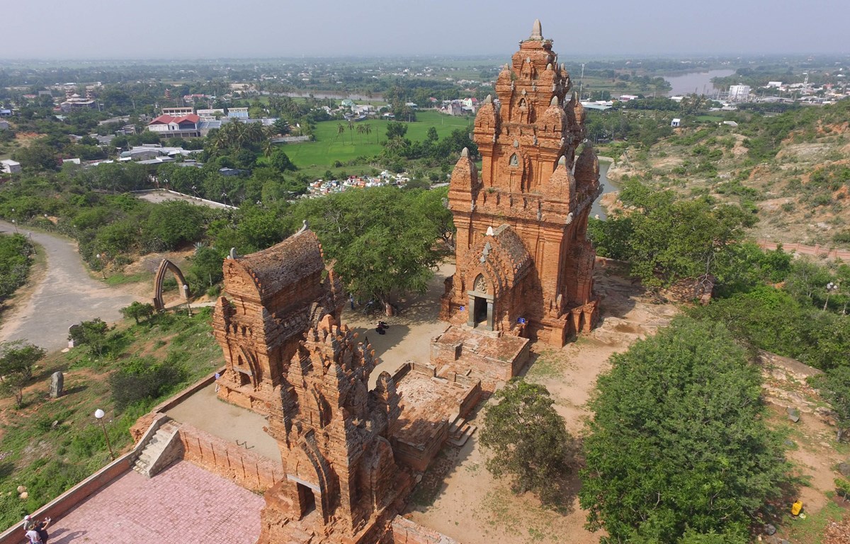 Po Klong Garai Tower