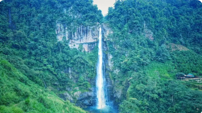 Hang De Cho瀑布全景