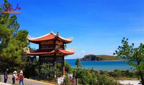 Vung Chua - Yen Island - resting place of General Vo Nguyen Giap