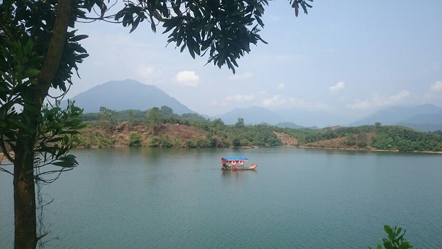 Truc Bai Son Lake 是一个理想的目的地。