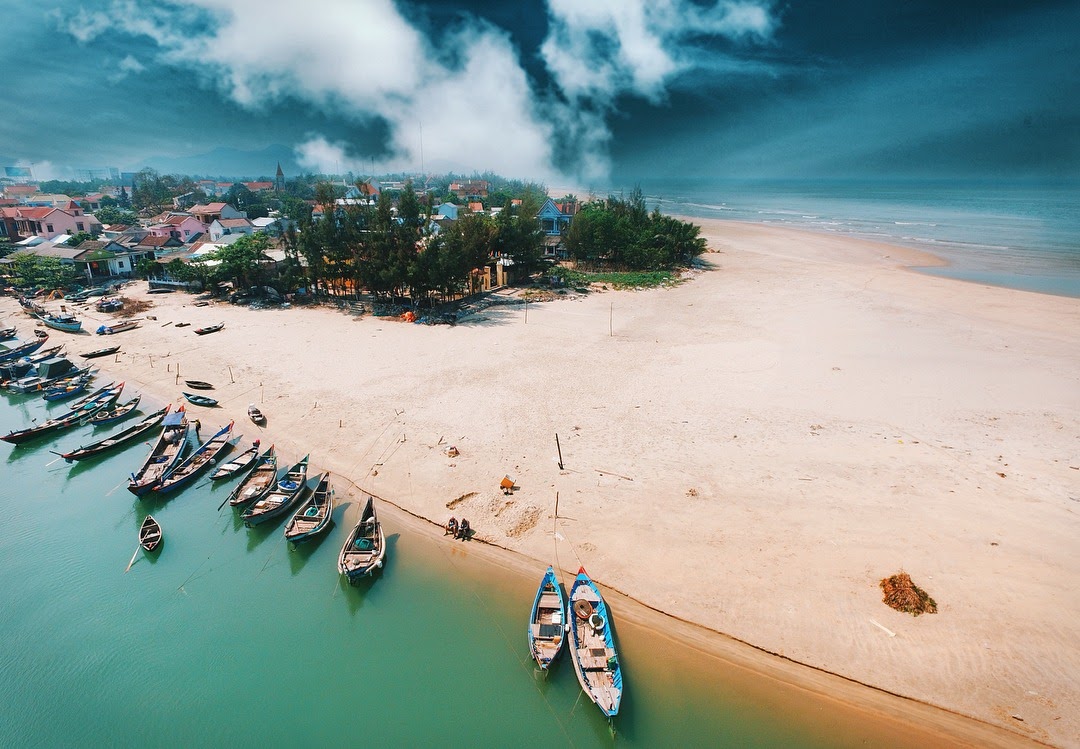 Lang Co Beach - An overhead view