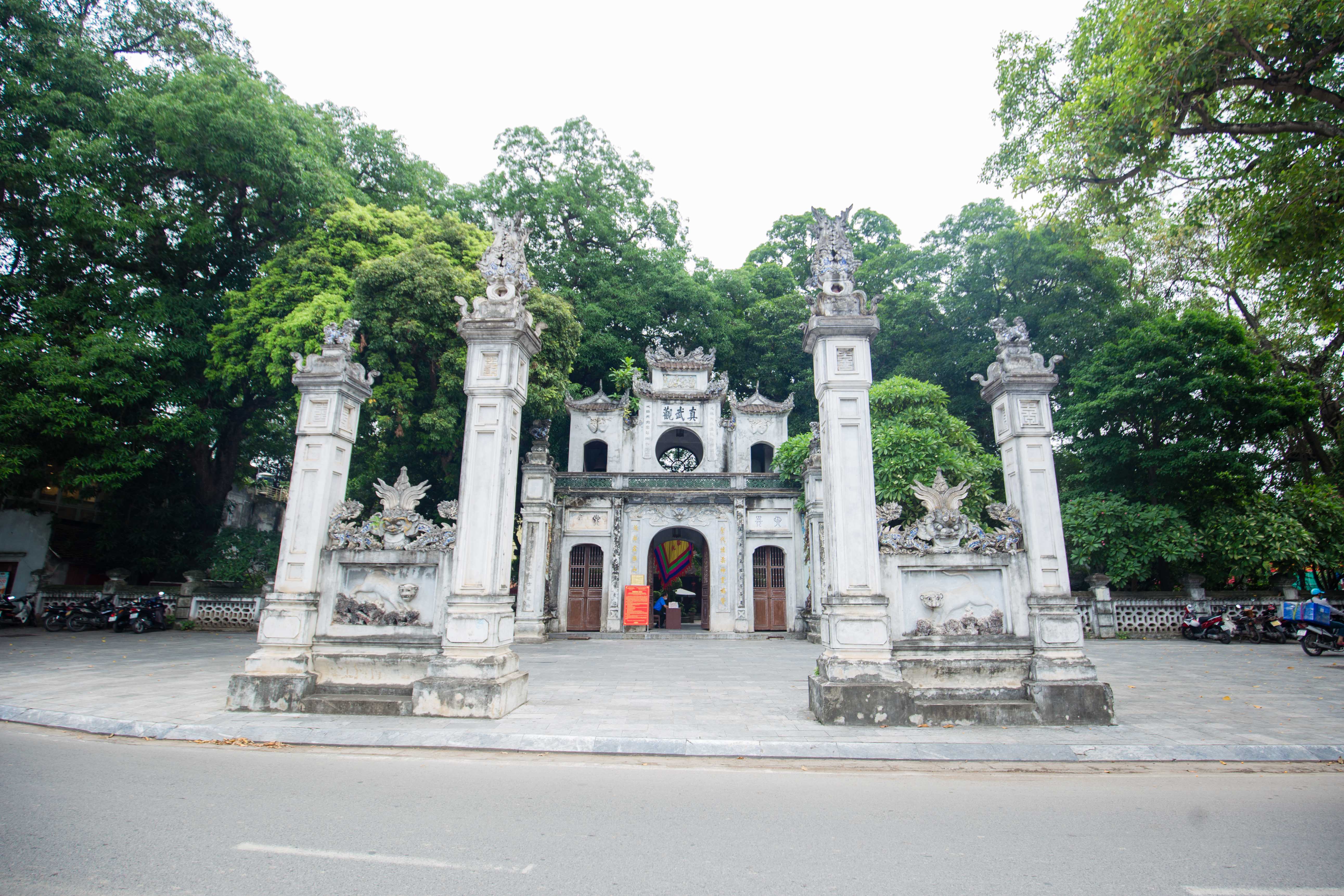 꽌탄 사원